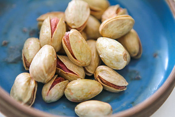 پسته اکبری کله قوچی سایز بزرگ مغز کامل و یکدست